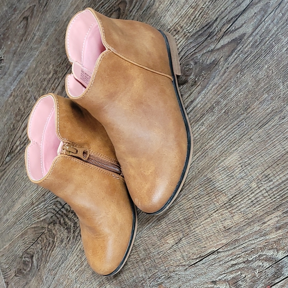 Cat&Jack girls boots